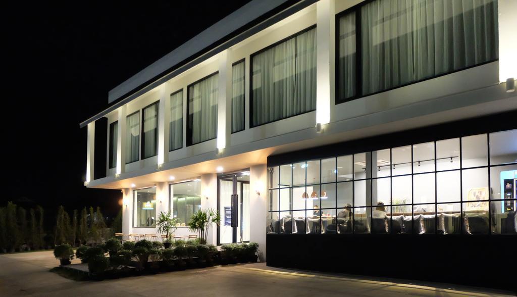 Srianunt Boutique Hotel Buriram Exterior photo